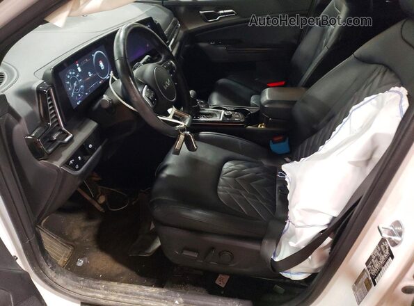 5XYK7CDF5RG175713 2024 KIA SPORTAGE Белый Вид салона спереди