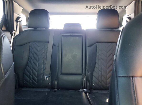 5XYK7CDF7RG186258 2024 KIA SPORTAGE Silver Rear seats view