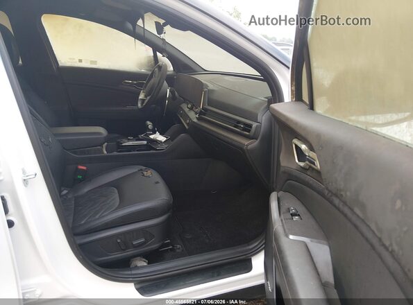 5XYK7CDF9RG200788 2024 KIA SPORTAGE Белый Вид салона спереди