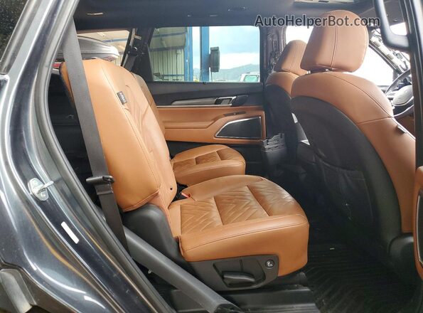 5XYP5DGC0RG546361 2024 KIA TELLURIDE Charcoal Widok wnętrza z tyłu