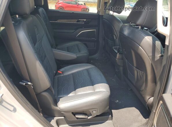 5XYP5DHC0NG199378 2022 KIA TELLURIDE Gray Rear interior view