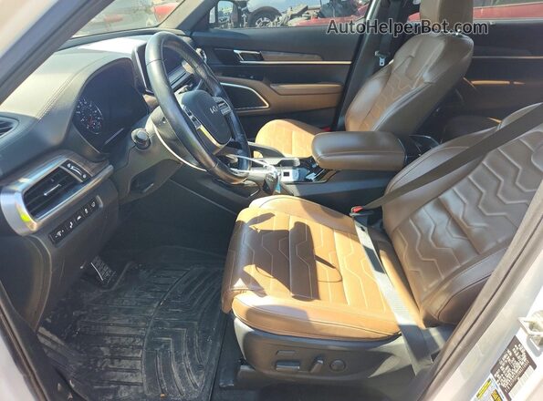 5XYP5DHC0NG213022 2022 KIA TELLURIDE White Widok wnętrza z przodu