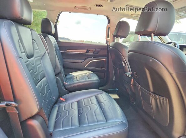 5XYP5DHC2MG173668 2021 KIA TELLURIDE Silver Вид задньої частини салону