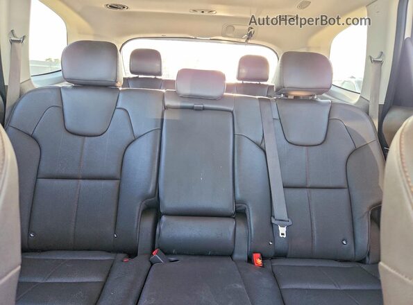 5XYP5DHC8LG013552 2020 KIA TELLURIDE White Rear seats view
