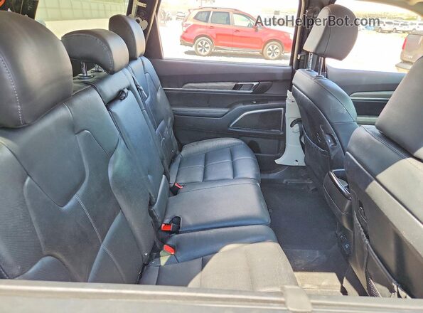 5XYP5DHCXNG213822 2022 KIA TELLURIDE Black Rear seats view