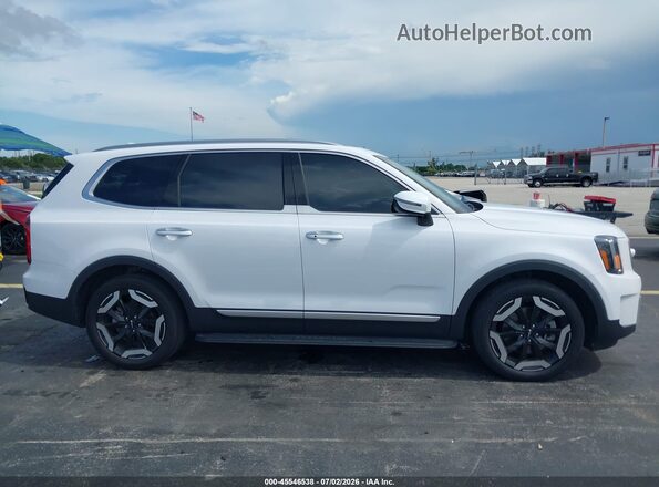 5XYP64GC2RG519272 2024 KIA TELLURIDE White Rear interior view