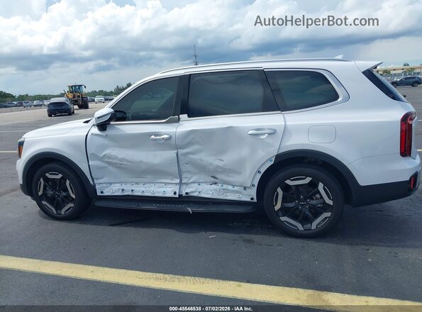 5XYP64GC2RG519272 2024 KIA TELLURIDE White 360 interior view
