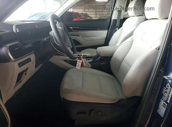 5XYP64GC7SG686166 2025 KIA TELLURIDE Blue Вид салону спереду