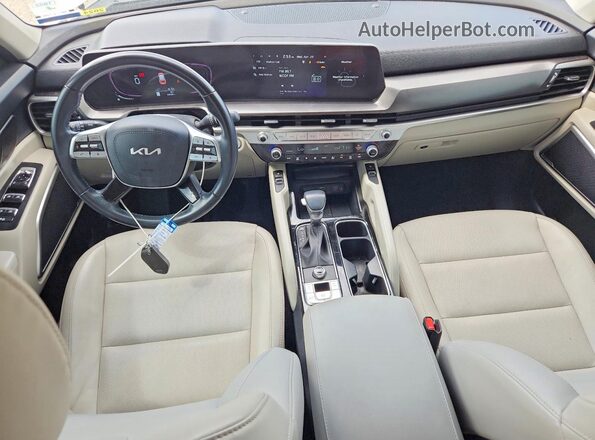 5XYP64GC8PG335984 2023 KIA TELLURIDE White Առջևի վահանակի տեսք