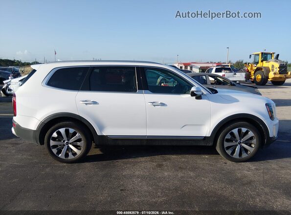 5XYP64HC9MG169727 2021 KIA TELLURIDE White Widok wnętrza z tyłu