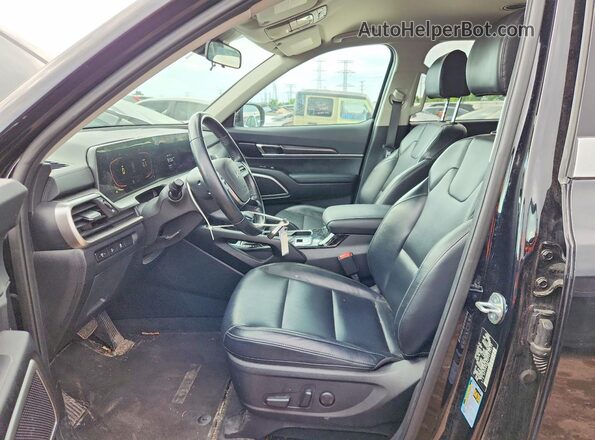 5XYP6DGC2PG375073 2023 KIA TELLURIDE Black Front interior view