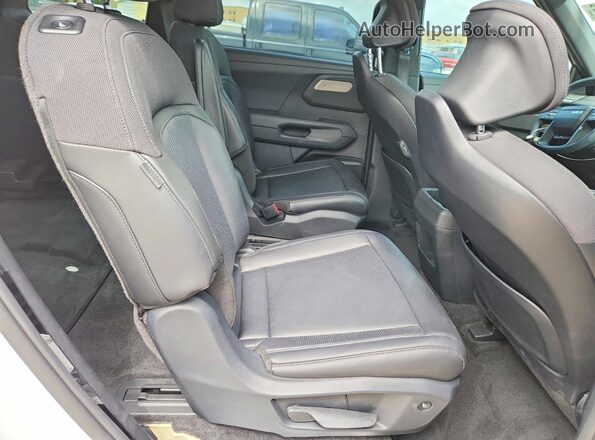 5XYPE5S14VG002726 2027 KIA TELLURIDE White Widok tylnych siedzeń