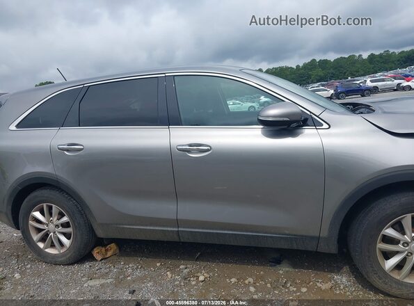 5XYPG4A31GG147247 2016 KIA SORENTO Silver Սալոնի հետևի տեսք