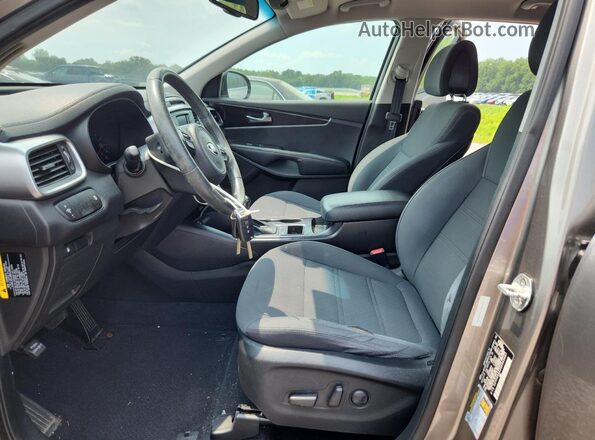 5XYPG4A33GG069487 2016 KIA SORENTO Угольный Вид салона спереди
