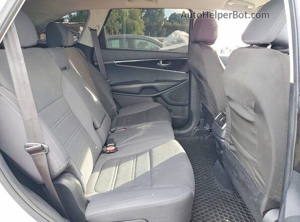 5XYPG4A35GG048883 2016 KIA SORENTO Silver უკანა სალონის ხედი