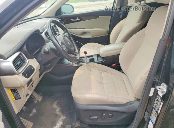 5XYPGDA30HG276436 2017 KIA SORENTO Черный Вид салона спереди