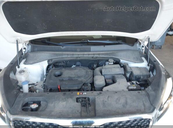 5XYPGDA32JG415696 2018 KIA SORENTO White Вид ззаду