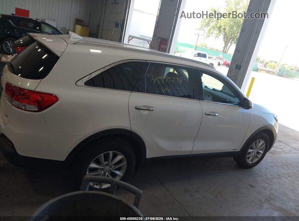 5XYPGDA32JG415696 2018 KIA SORENTO White Вид задньої частини салону