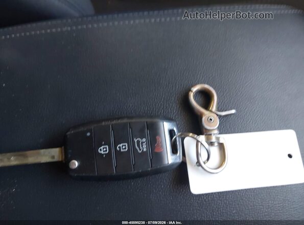 5XYPGDA32JG415696 2018 KIA SORENTO White Вид панелі приладів