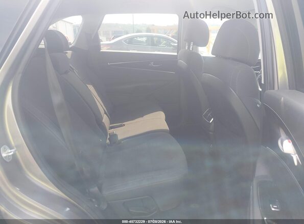 5XYPGDA34HG286404 2017 KIA SORENTO Gray Հետևի նստատեղերի տեսք