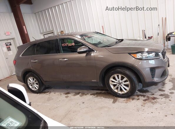5XYPGDA35LG648099 2020 KIA SORENTO Brown Rear interior view