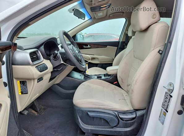 5XYPGDA37HG218968 2017 KIA SORENTO White Widok wnętrza z przodu