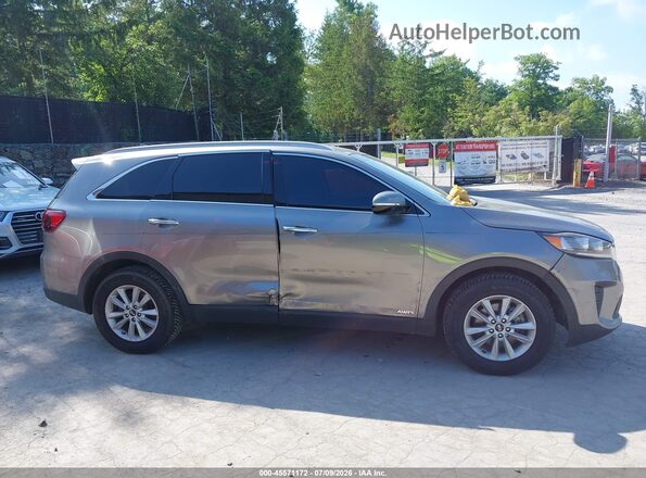 5XYPGDA37KG447240 2019 KIA SORENTO Gray Вид задньої частини салону