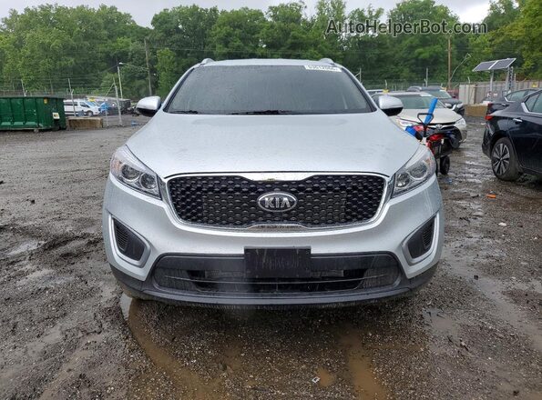 5XYPGDA52HG315531 2017 KIA SORENTO Silver Widok z przodu