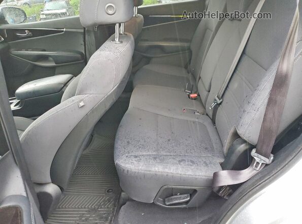 5XYPGDA52HG315531 2017 KIA SORENTO Silver Widok wnętrza z tyłu
