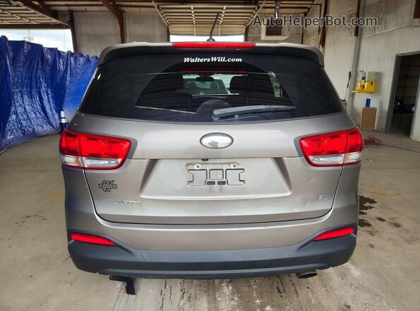 5XYPGDA52HG320650 2017 KIA SORENTO Silver Widok z tyłu