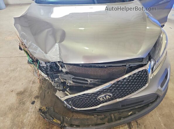 5XYPGDA52HG320650 2017 KIA SORENTO Silver Widok komory silnika