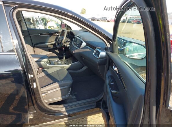 5XYPGDA52HG333401 2017 KIA SORENTO Black Widok wnętrza z przodu