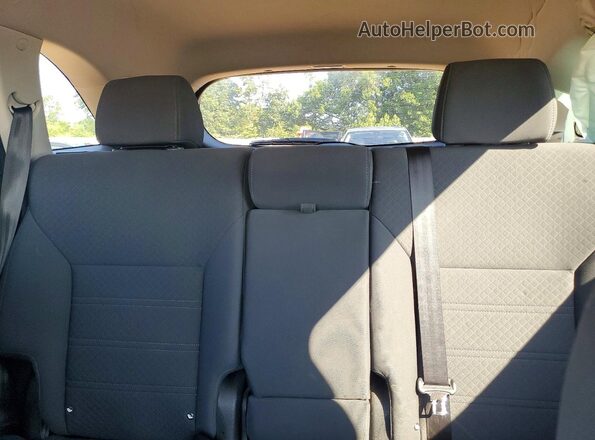 5XYPGDA55HG216928 2017 KIA SORENTO White Вид задніх сидінь