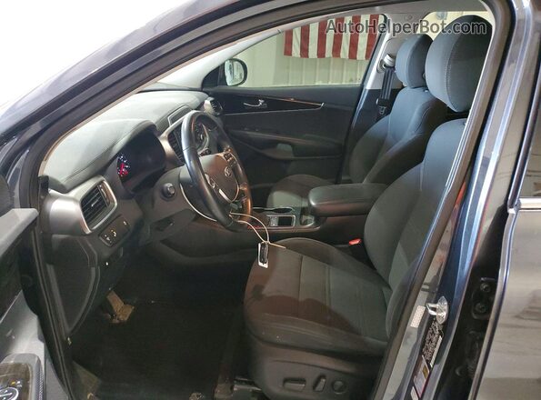 5XYPGDA58LG683818 2020 KIA SORENTO Gray Front interior view