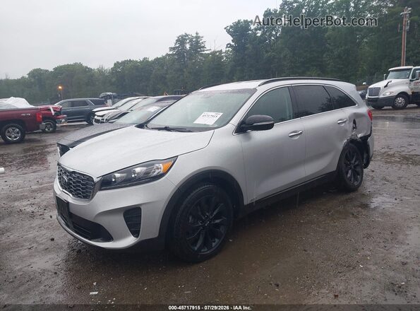 5XYPGDA58LG696908 2020 KIA SORENTO Silver Vista tres cuartos delantera izquierda