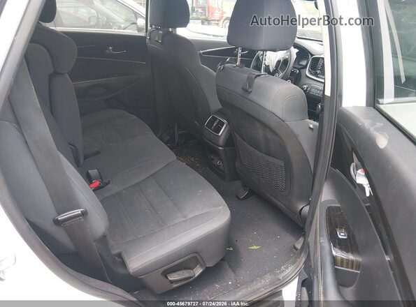 5XYPGDA59LG617679 2020 KIA SORENTO Silver Widok naklejki z numerem VIN