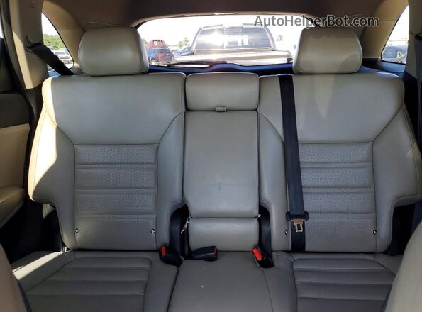 5XYPH4A15HG296323 2017 KIA SORENTO White Հետևի նստատեղերի տեսք