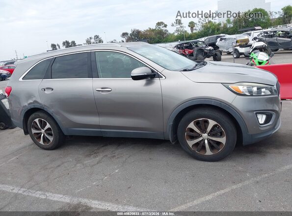 5XYPH4A18GG123166 2016 KIA SORENTO Silver Rear interior view