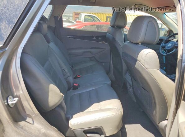 5XYPH4A51GG090904 2016 KIA SORENTO Gray Widok wnętrza z tyłu