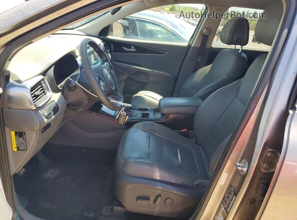 5XYPH4A51GG090904 2016 KIA SORENTO Gray Widok wnętrza z przodu