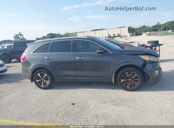 5XYPH4A53GG008462 2016 KIA SORENTO Gray Rear interior view