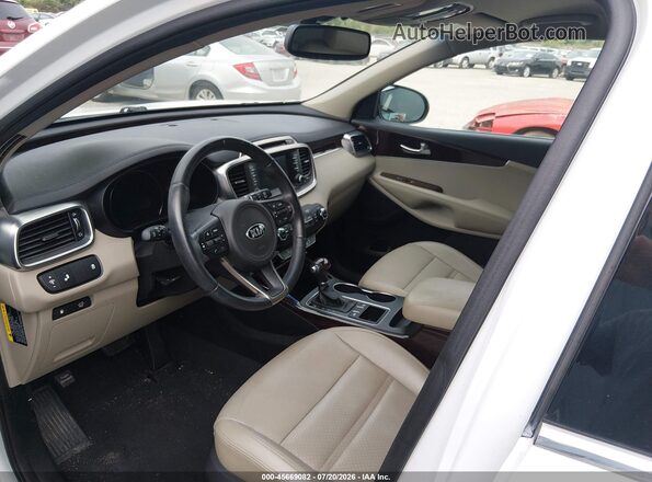 5XYPH4A56JG396584 2018 KIA SORENTO White 360 interior view
