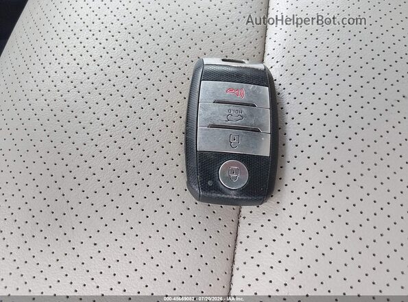 5XYPH4A56JG396584 2018 KIA SORENTO White Dashboard view