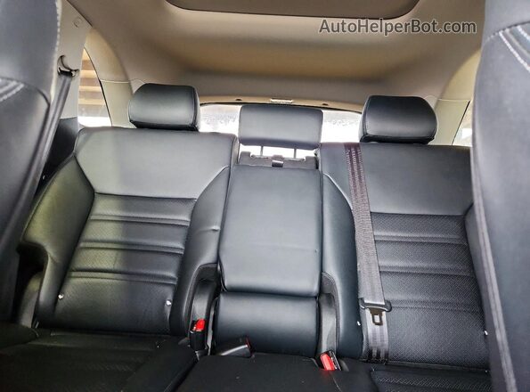 5XYPH4A57HG274052 2017 KIA SORENTO Maroon Widok tylnych siedzeń