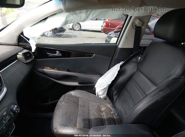 5XYPH4A58JG358967 2018 KIA SORENTO Белый Вид салона спереди