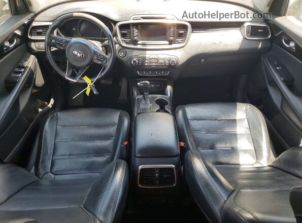 5XYPH4A5XHG302927 2017 KIA SORENTO Серебряный Вид панели приборов