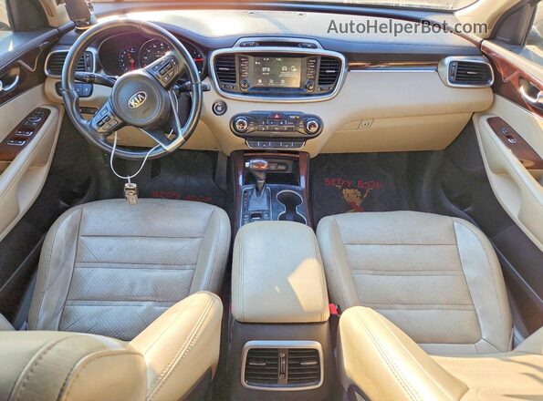 5XYPHDA11HG253646 2017 KIA SORENTO Brown Dashboard view