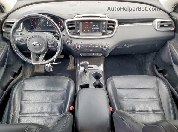 5XYPHDA16JG357829 2018 KIA SORENTO Gray Widok deski rozdzielczej
