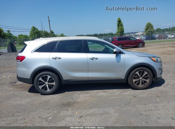 5XYPHDA50HG322975 2017 KIA SORENTO Серебряный Вид задней части салона