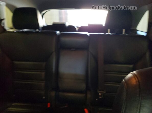 5XYPHDA52HG289607 2017 KIA SORENTO White Հետևի նստատեղերի տեսք